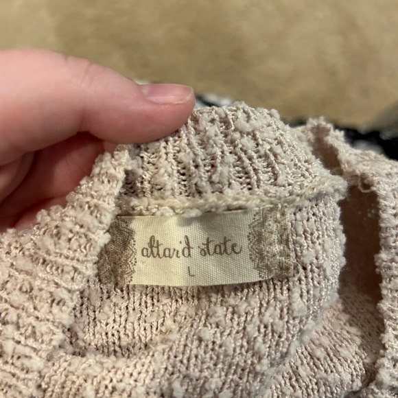 Altar'd State ladies Super Soft Sweater. Oatmeal color size L. Gently used - Picture 3 of 3
